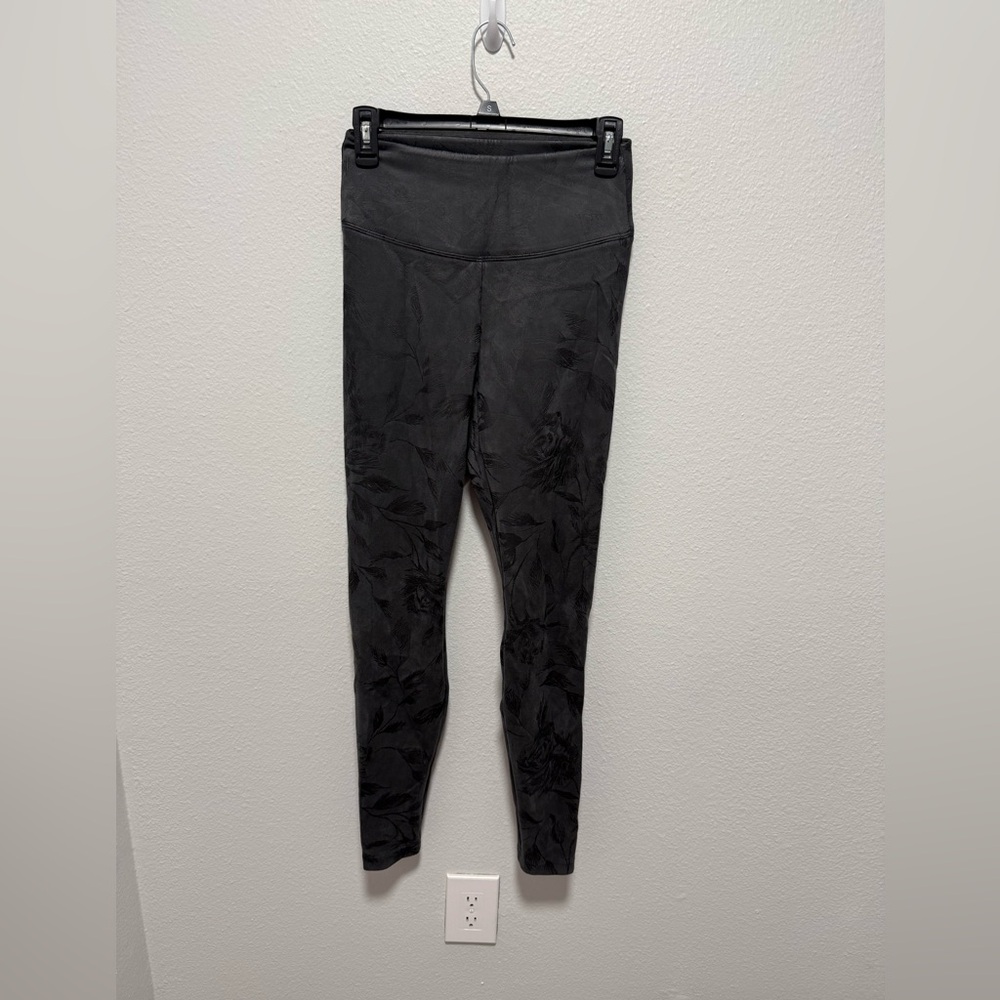 White House Black Market Dark Gray Ultra Suede Runway Leggings Size 2